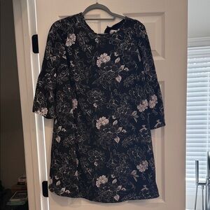 Isabel Maternity by Ingrid & Isabel Black and White Floral Shift Tunic